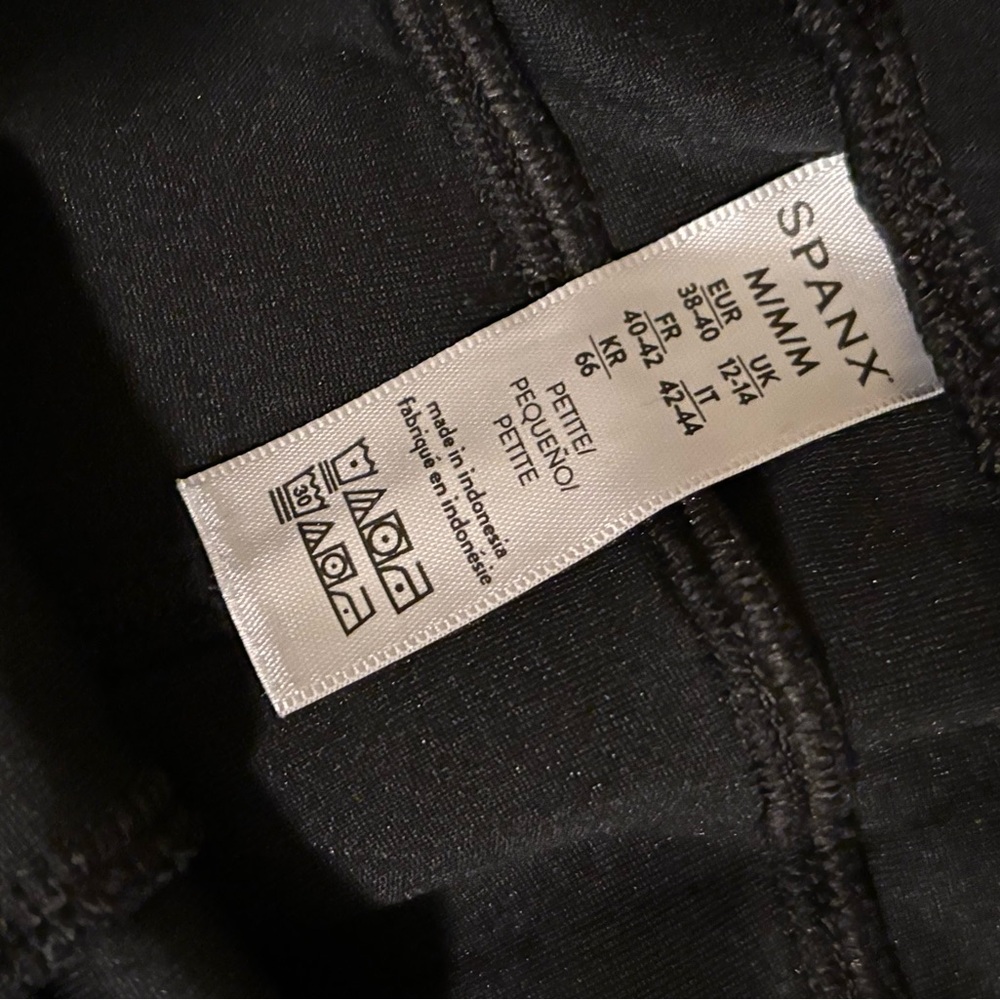 Spanx AirEssentials Wide Leg Pant - Picture 5 of 8